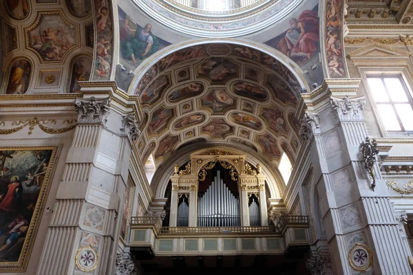 Wnętrze Katedry Mantui Wezwaniem Świętego Piotra Mantua Włochy — Zdjęcie stockowe
