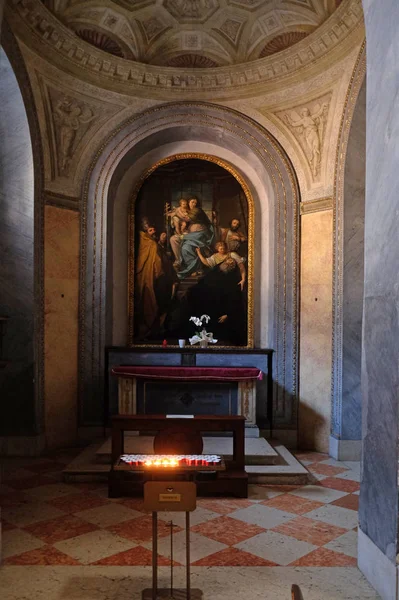 Virgem Maria Com Menino Jesus Santos Altar Catedral Mântua Dedicado — Fotografia de Stock