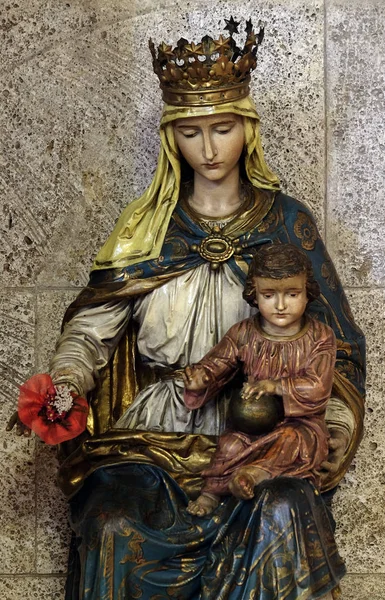 Jungfru Maria Med Jesusbarnet Staty Den Kyrkan Mark Zagreb Kroatien — Stockfoto