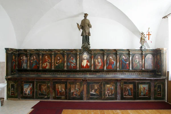 圣器室内阁 克罗地亚佩西恩瓦格勒克布雷格圣母教堂 — 图库照片