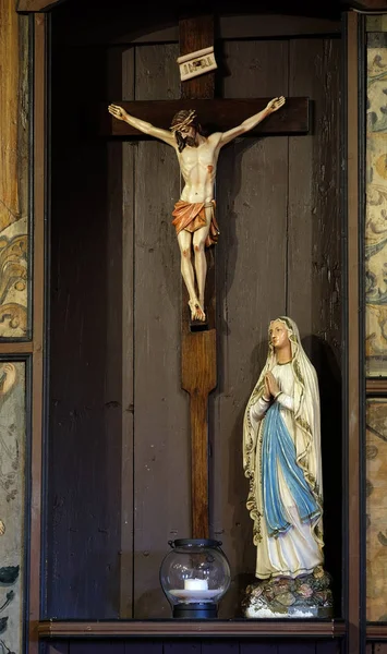 Virgen María Bajo Cruz Altar Iglesia Santa Bárbara Velika Mlaka — Foto de Stock