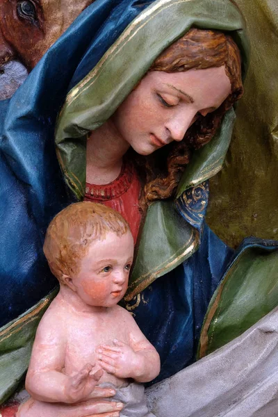 Dziewica Trzymając Nowonarodzonego Jezusa Szopka Ołtarz Kościele Mateusza Stitar Chorwacja — Zdjęcie stockowe