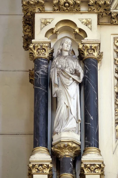 天使のマリアの仮定に捧げザグレブ大聖堂の聖十字架の祭壇 — ストック写真