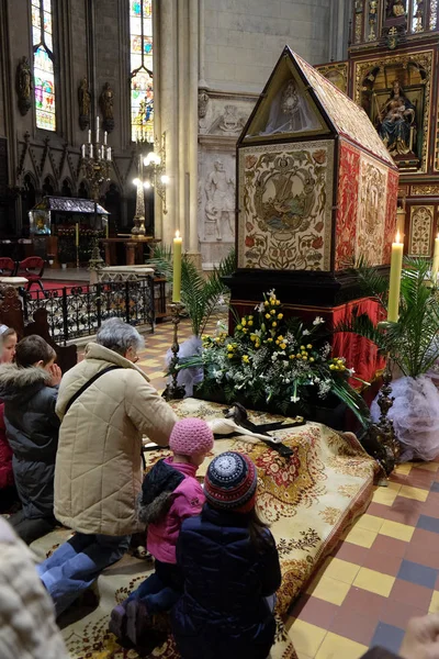 Crucifix Voor Gods Graf Werd Tentoongesteld Heilige Zaterdag Voorbereid Voor — Stockfoto