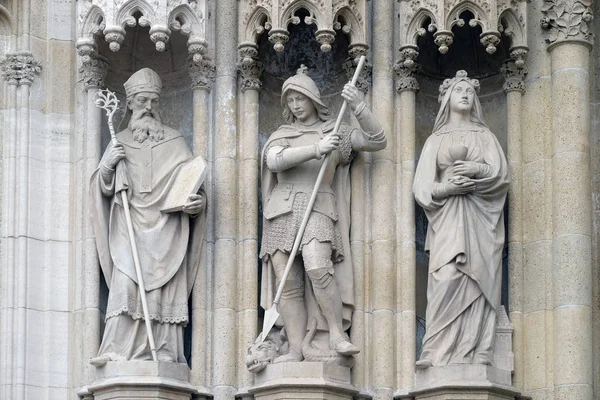 Estatua Los Santos Metodio Jorge Bárbara Portal Catedral Zagreb Dedicada —  Fotos de Stock