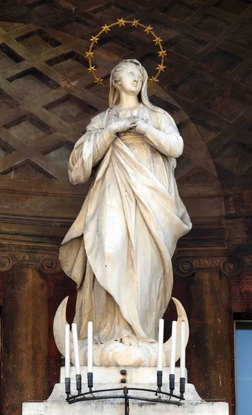 Statue Vierge Marie Sur Tour Horloge Hôtel Ville Modène Sur — Photo