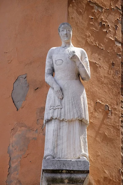 Statue Bonissima Sur Palazzo Comunale Modena Italie — Photo