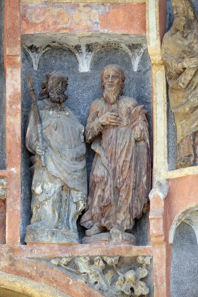 Posągi Świętych Południowym Portalem Kościoła Świętego Marka Zagreb Chorwacja — Zdjęcie stockowe