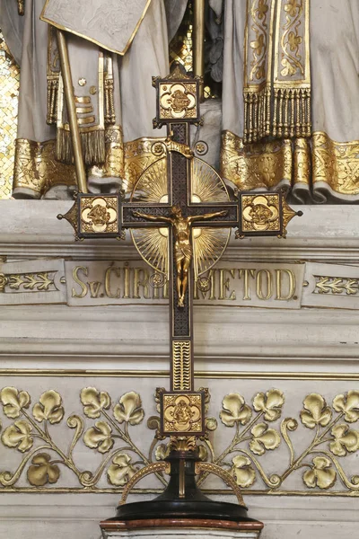 Croix Sur Autel Sainte Croix Dans Cathédrale Zagreb Dédiée Assomption — Photo