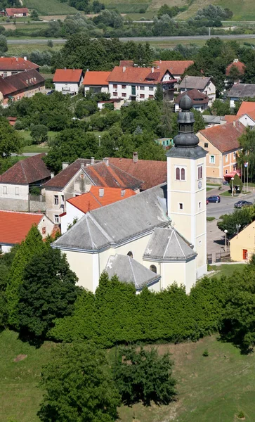 Парафіяльній Церкві Святого Хреста Zacretje Хорватія — стокове фото