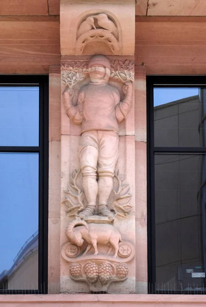 Znak Zodiaku Koziorożec Ulgi Fasadzie Budynku Mieście Aschaffenburg Niemcy — Zdjęcie stockowe
