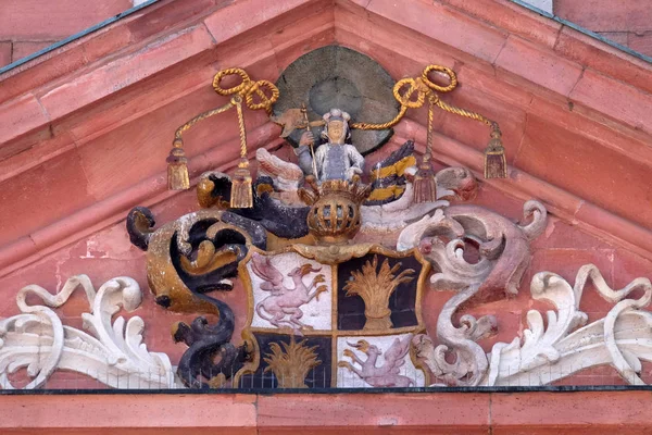 Wappen Des Kirchenbauers Auf Dem Portal Unserer Frauenkirche Aschaffenburg — Stockfoto