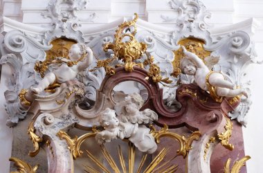 Bavaria, Almanya için alt Franconia Miltenberg ilçe Amorbach Benedictine Manastırı kilisede melek heykel