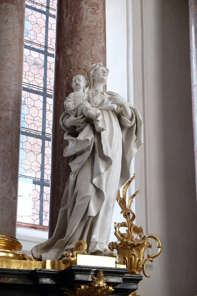 Αγία Άννα Άγαλμα Στον Κύριο Βωμό Στο Amorbach Βενεδικτίνων Μοναστήρι — Φωτογραφία Αρχείου