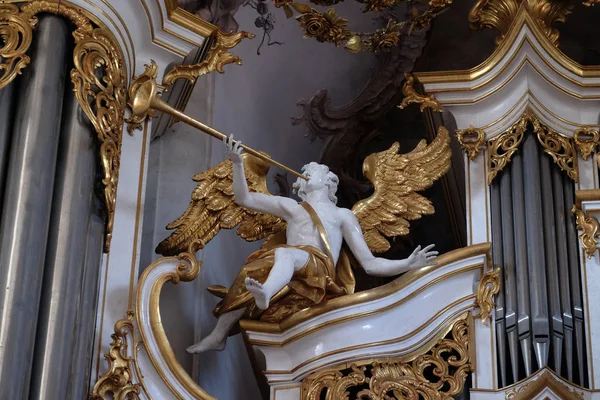 Ангел Статуя Органі Amorbach Бенедиктинського Монастиря Церкви Окрузі Miltenberg Нижня — стокове фото