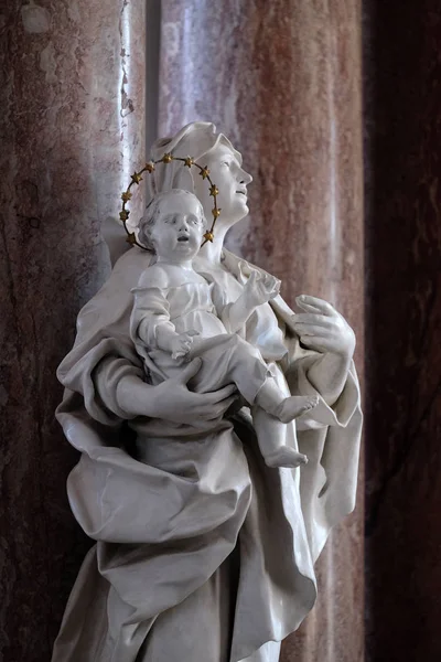 Statua Sant Anna Sull Altare Maggiore Della Chiesa Del Monastero — Foto Stock