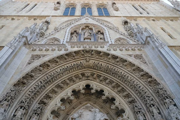 Portal Cathedral Dedicated Assumption Mary Kings Saint Stephen Saint Ladislaus — Stock Photo, Image