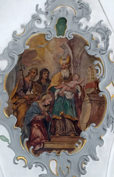 介绍耶稣在寺庙 壁画在我们的悲伤夫人的教堂天花板在德国罗森博格 — 图库照片