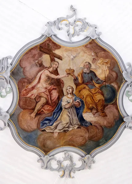 Koronacja Matki Boskiej Fresk Sklepieniu Kościoła Matki Bożej Bolesnej Rosenberg — Zdjęcie stockowe