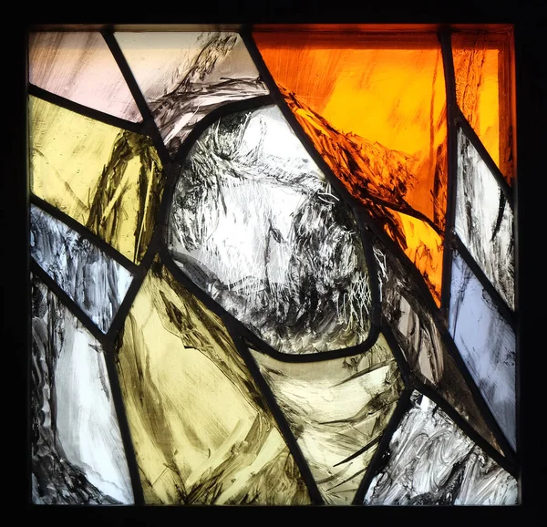 シエガー Koeder Leutershausen ドイツの聖バーソロミューの教会で ステンド グラスの窓の歴史 — ストック写真