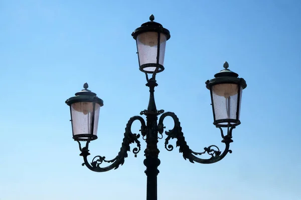 Güzel Eski Sokak Lambası Venedik Talya — Stok fotoğraf