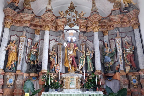 Ołtarz Główny Kościele Wniebowzięcia Najświętszej Maryi Panny Pokupsko Chorwacja — Zdjęcie stockowe