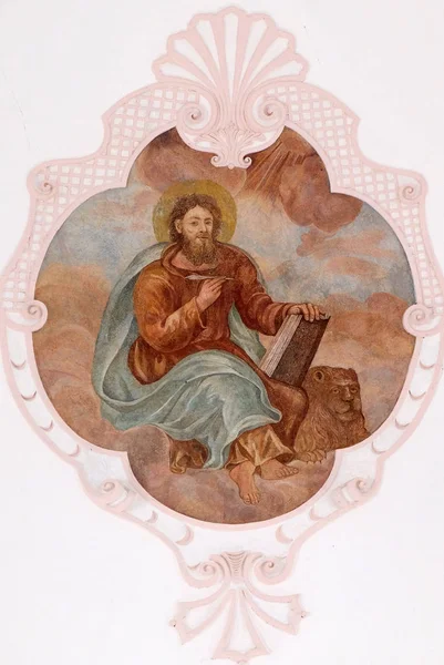 圣马克福音传教士 壁画在圣母玛利亚在 Pokupsko 克罗地亚的假设教会 — 图库照片
