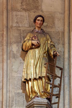 Saint Lawrence, Roma ' nın heykelinin Mary varsayım adanmış Zagreb Katedrali 