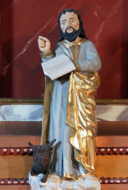 Saint Luke Evangelist aziz Cosmas ve Damian kilise Vrhovac, Hırvatistan minber üzerinde heykeli