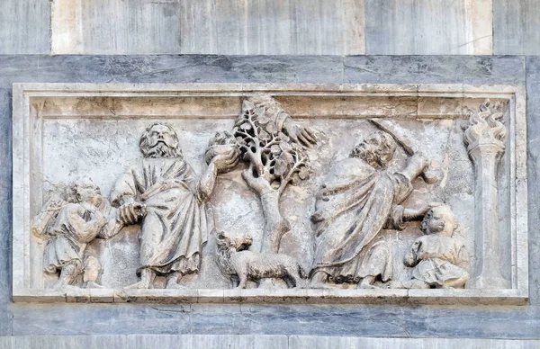 Obětování Izáka Detail Fasády Baziliky Rialto Benátky Itálie Světového Dědictví — Stock fotografie
