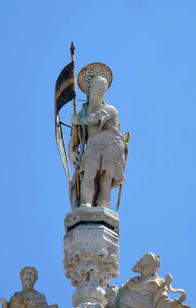 Staty Saint Detalj Fasaden Den Markuskyrkan Markusplatsen Venedig Italien Världsarv — Stockfoto