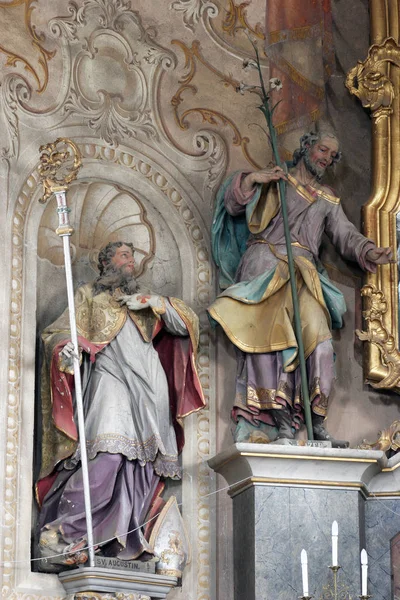 希波和约瑟夫的圣阿古斯丁 克罗地亚斯维塔 玛丽亚娜 穆里的升天教堂主祭坛上的雕像 — 图库照片