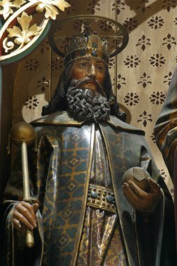 Saint Stephen Macaristan, heykel Aziz Stephen, Ladislaus ve Mary varsayım adanmış Zagreb Katedrali Emeric sunak üzerinde 
