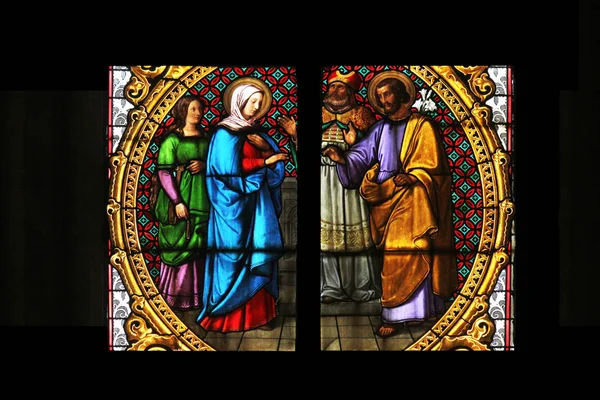 圣母玛利亚的订婚 彩色玻璃在萨格勒布大教堂致力于圣母升天 — 图库照片