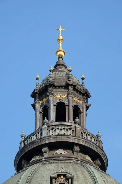 Cross Saint Stephen Basilica Budapest Hungary — Stock Photo, Image