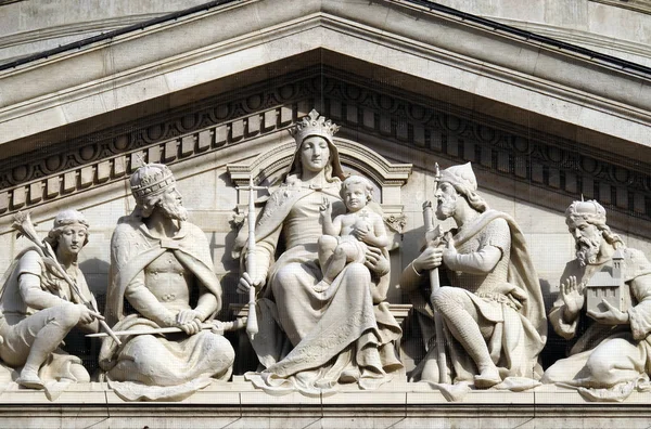 Tympanum Bass Relief Showing Virgin Mary Hungarian Saints Stephen Basilica — стоковое фото