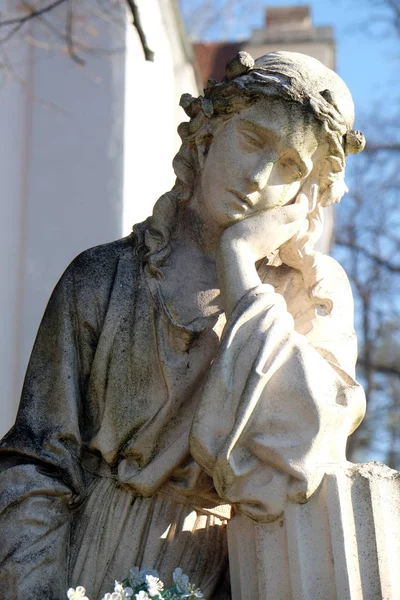 Anioł Pomnik Kościele Nawiedzenia Najświętszej Maryi Panny Sisak Chorwacja — Zdjęcie stockowe