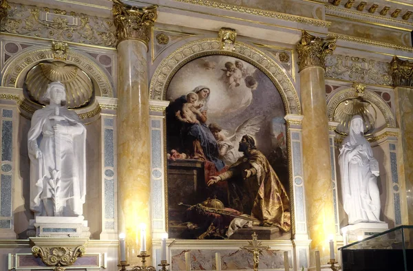 Saint Stephen Meryem tarafından Gyula Benczur, sunak St. Stephen's Basilica Budapeşte, Macaristan tacını sunduğu