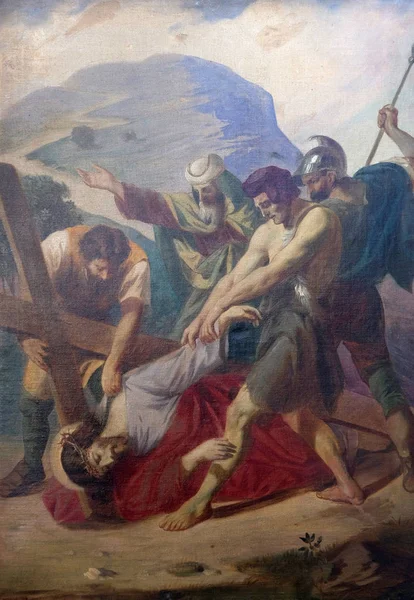 第三站十字架 耶稣第一次跌倒 在克罗地亚锡萨克圣母玛利亚探望教会 — 图库照片