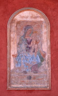 Meryem Ana ile bebek İsa, Verona, İtalya Piazza sutyen ev cephe boyama freco