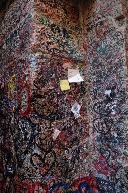 Duvar severler Juliet'in evde Verona, İtalya için gelen iletilerin tam
