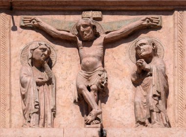 Çarmıha germe, rahatlama cephe olan Saint Anastasia Kilisesi Verona, İtalya
