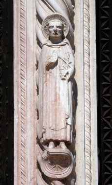 Saint Peter Verona, Verona, İtalya için aziz Anastasia Kilisesi cephe heykele
