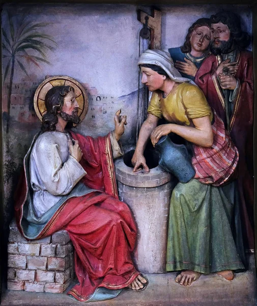 Jesus Und Die Samaritische Frau Relief Der Kirche Des Heiligen — Stockfoto