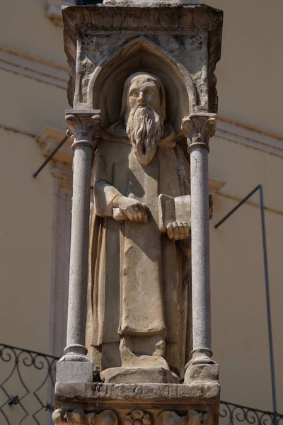 Standbeeld Van Saint Standbeeld Vijftiende Eeuwse Kolom Piazza Bra Verona — Stockfoto