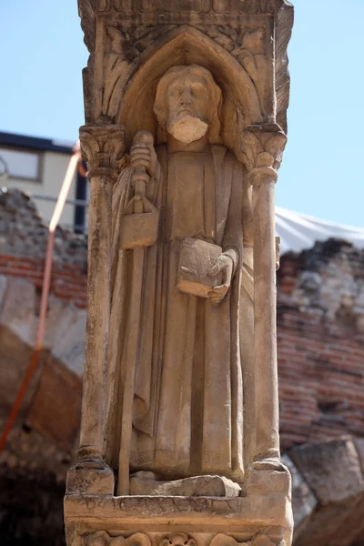 Estátua Santo Estátua Coluna Século Piazza Bra Verona Itália — Fotografia de Stock