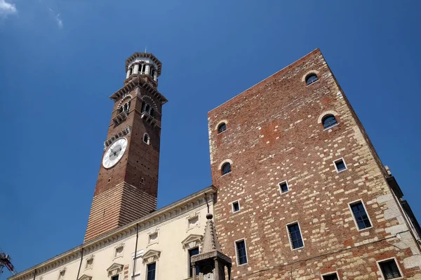 Torre Dei Lamberti Middeleeuwse Toren Van Lamberti Eeuw Piazza Delle — Stockfoto