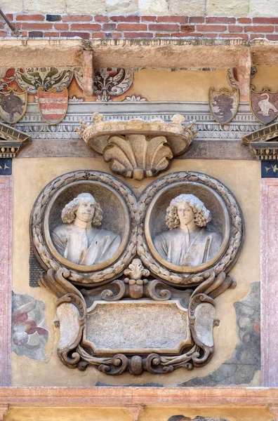 Baixo Relevo Parede Palazzo Ragione Piazza Dei Signori Verona Itália — Fotografia de Stock