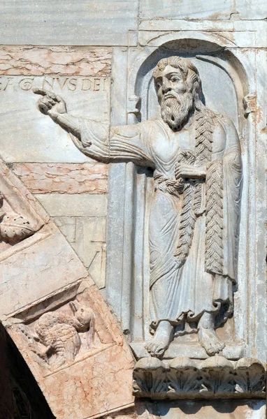 San Oliver Estatua Portal Catedral Dedicada Santísima Virgen María Bajo — Foto de Stock