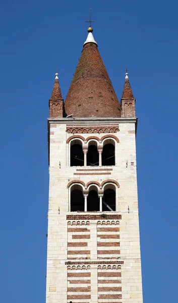 Campanario Basílica San Zenón Verona Italia —  Fotos de Stock